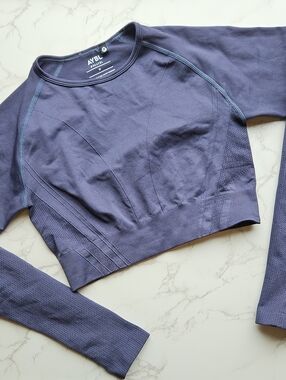 AYBL Navy Cropped Long Sleeve Workout Top M